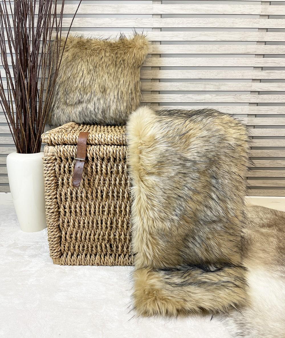 Phoenix faux fur throw with matching cushion