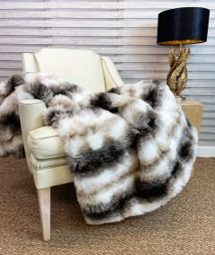 Ashford White, economy faux fur throw