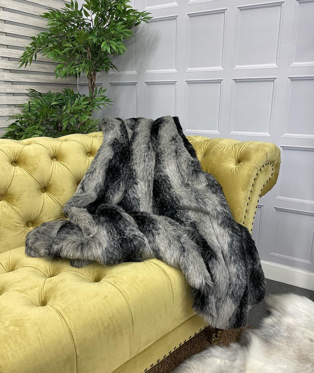 Ashford Black faux fur throw