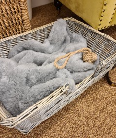 Luxury dog blanket in grey faux fur